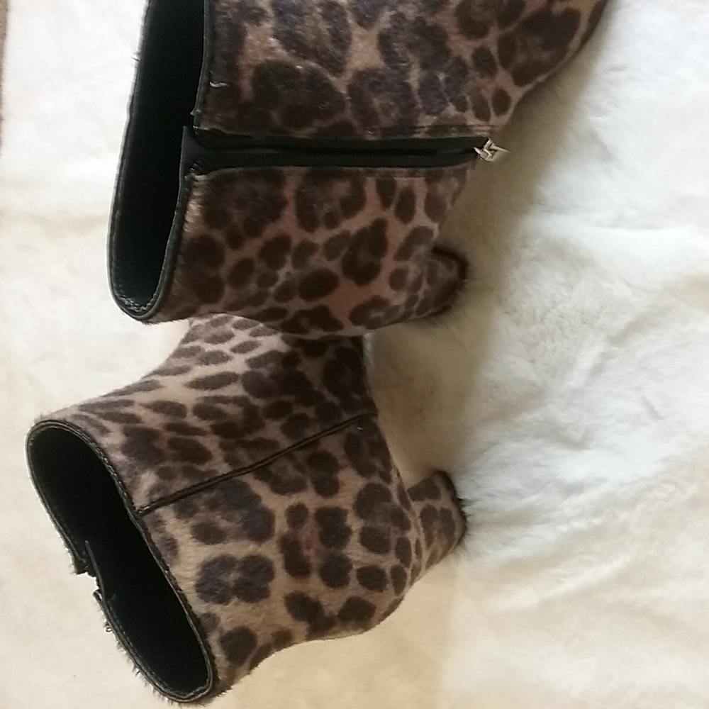 Nine West Cheetah print ankle Boots - Picture 3 of 5